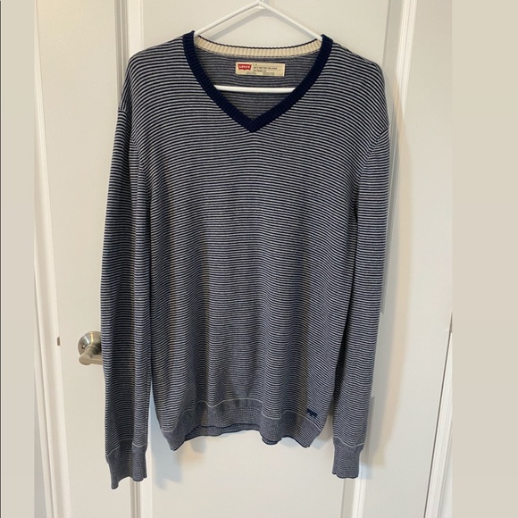 Levi’s Men’s V Neck Sweater - Picture 1 of 4